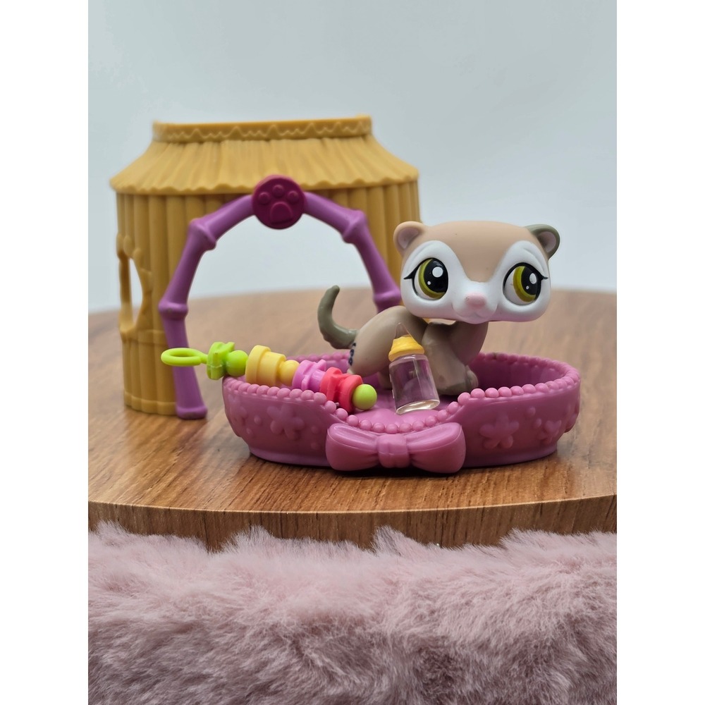 Littlest Pet Shop #1573 Ferret with Dollhouse Furniture Accessories Playset lot